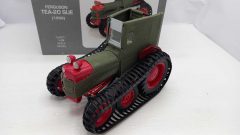 Universal Hobbies Ferguson TEA-20 SUE 1958 1/16 - scala 1:16
