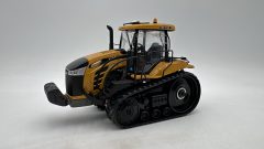 USK Scalemodels Trattore cingolato Challenger MT775E 1/32, senza scatola originale - scala 1:32