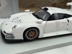 UT Models Porsche 911 GT 1 1996 1/18 Confezione Lievemente usurata - foto 7