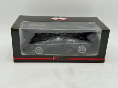 UT Models McLaren F1 GTR Road Car 1997 1/18 Scatola Lievemente Usurata - foto 2