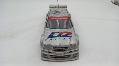 UT Models Mercedes-Benz C-Class DTM Class 1 1/18, impolverata, da pulire, mancante specchietti, senza scatola originale - foto 2
