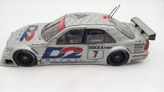 UT Models Mercedes-Benz C-Class DTM Class 1 1/18, impolverata, da pulire, mancante specchietti, senza scatola originale - foto 5