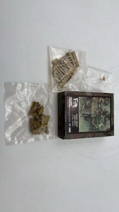 Verlinden German tankers ammo supply(2 figures and ammo) 1/35 kit di montaggio diorama e soldatini - scala 1:35