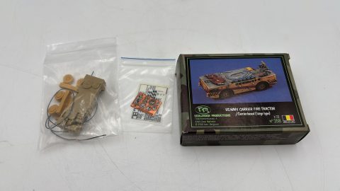 Verlinden productions US Navy Carrier Fire tractor/Carrier based (large type) 1/72