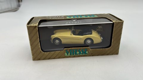 Vitesse Austin Healey 100 Six open cabriolet 1959 1/43, scatola con segni di usura