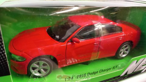Welly Dodge Charger R/T 2016 1/24