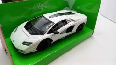 Welly Lamborghini Countach LPI 800-4 2021 1/24 - scala 1:24