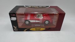 Yat Ming Chevrolet Corvette 1957 1/24, Scatola Lievemente usurata, Modello in perfette condizioni - scala 1:24