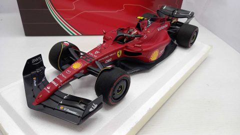 BBR Ferrari F1-75 Carlos Sainz Bahrain GP 2022 1/18