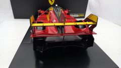 Bburago Ferrari 499P #50 24h Le Mans 2024 1/18, completo di teca - foto 6