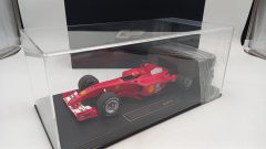 GP Replicas Ferrari F2001 M. Schumacher winner Moncaco GP 2001 1/18 - foto 5