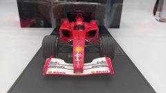 GP Replicas Ferrari F2001 M. Schumacher winner Moncaco GP 2001 1/18 - foto 2