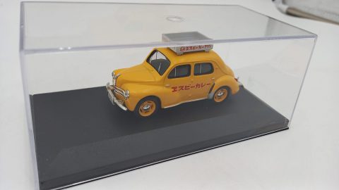 Renault 4cv Tokyo Taxi 1966 1/43, senza scatola originale