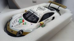 IXO Porsche 911 (991) RSR 24h Le Mans 2019 1/12, presenta un'imperfezione nella decals anteriore come mostrato in foto - foto 1