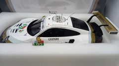 IXO Porsche 911 (991) RSR 24h Le Mans 2019 1/12, presenta un'imperfezione nella decals anteriore come mostrato in foto - foto 3