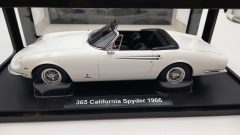 KK Scale Ferrari 365 California Spyder 1966 1/18 - foto 3
