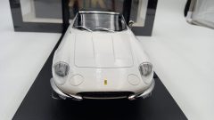 KK Scale Ferrari 365 California Spyder 1966 1/18 - foto 2