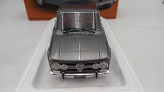 Laudoracing Alfa Romeo Giulia Super 1969 1/18 - foto 2