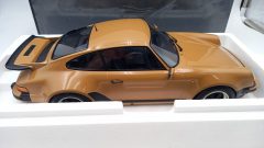 Minichamps Porsche 911 Turbo 1977 1/12 - foto 3