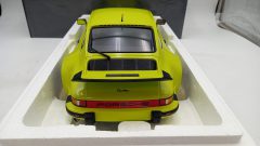 Minichamps Porsche 911 Turbo 1977 1/12 - foto 4