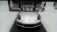 Minichamps Porsche 911 Turbo S Cabriolet 2020 1/18 - foto 2