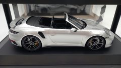 Minichamps Porsche 911 Turbo S Cabriolet 2020 1/18 - foto 3