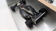 Minichamps Sauber Mercedes C13 H.H. Frentzen 1/18, confezione lievemente usurata - foto 4