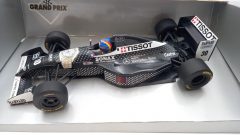 Minichamps Sauber Mercedes C13 H.H. Frentzen 1/18, confezione lievemente usurata - foto 2