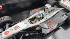 Minichamps McLaren MP4/13 M. Hakkinen 1/18 mancano specchietti, lievi segni di usura del tempo - foto 6
