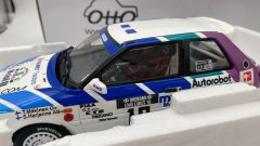 Ottomobile Mazda 323 GTX Gr.A 1000 lakes 1/18 - foto 3