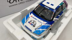 Ottomobile Mazda 323 GTX Gr.A 1000 lakes 1/18 - foto 2