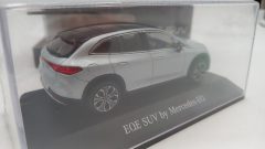 Spark Mercedes EQE SUV 1/43 - foto 2