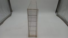 Vetrina/teca showcase in plexiglass per modelli 1/43, misure esterne 39x7x25 cm altezza, base appoggio modelli 36x6 cm, piani regolabili, impronte delle gomme sui ripiani, predisposta per essere appesa, segnata e da pulire - foto 2