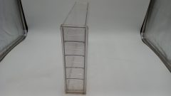 Vetrina/teca showcase in plexiglass per modelli 1/43, misure esterne 39x7x25 cm altezza, base appoggio modelli 36x6 cm, piani regolabili, impronte delle gomme sui ripiani, predisposta per essere appesa, segnata e da pulire - foto 2