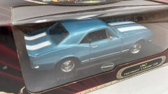 Yat Ming Chevrolet Camaro Z28 1967 1/18 - foto 3