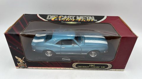 Yat Ming Chevrolet Camaro Z28 1967 1/18